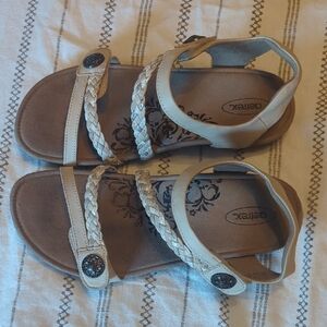 Aetrex Womans Sandals in Tan and Cream